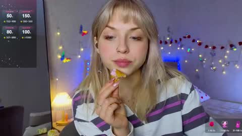 Melissa online show from March 11, 1:23 pm