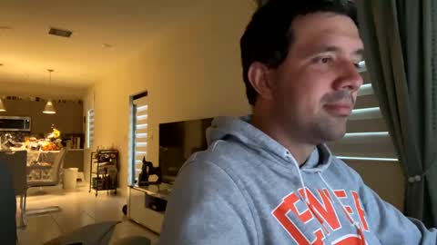 Snapshot of law_cambio chatting on December 2, 12:46 pm law_cambio online show from December 2, 12:46 pm