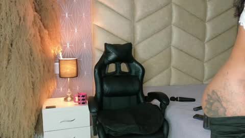 laya online show from November 2, 2:11 am