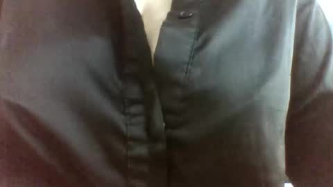 layannalea online show from May 15, 3:48 am