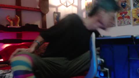 Snapshot of laye19 chatting on February 12, 5:47 am Laye19 online show from February 12, 5:47 am