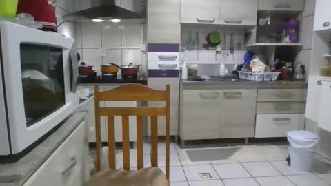 kelly online show from March 27, 1:44 am