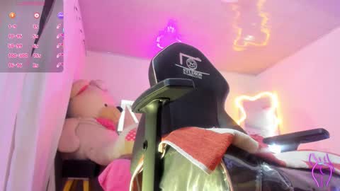 laylafoxy_tay online show from January 15, 3:15 am