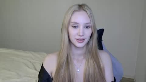 LaylaPretty001 online show from October 2, 4:55 am