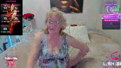 laylaroma online show from December 19, 3:51 pm