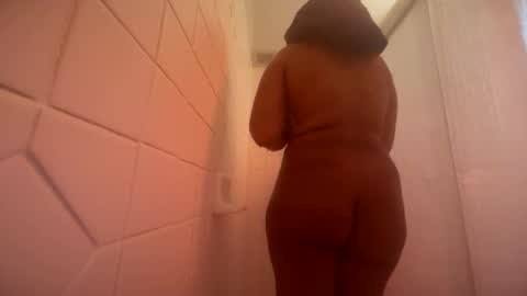 Layla Ros online show from February 15, 9:57 pm