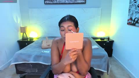 Layla Taylor online show from February 7, 7:50 am