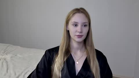 Laylla001 online show from December 4, 5:32 am