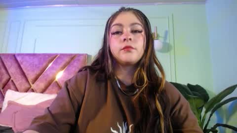 Vannessa  online show from November 28, 1:40 pm