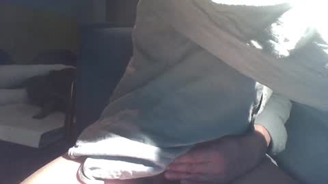 Snapshot of lbfm69 chatting on December 26, 1:18 am LBFM online show from December 26, 1:18 am