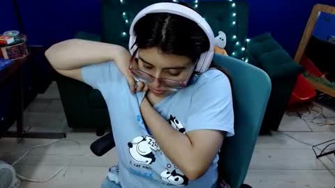 lcherryblossoml online show from October 20, 2:38 am