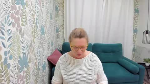 Lea online show from March 2, 5:12 am