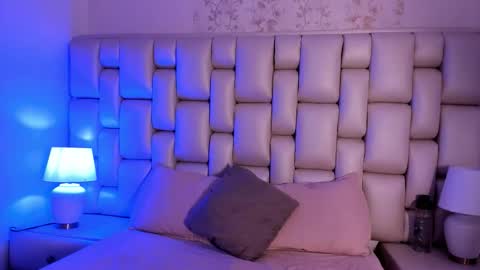 lea_hunter__ online show from November 13, 8:11 pm