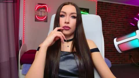 lea_loon online show from March 21, 9:36 am