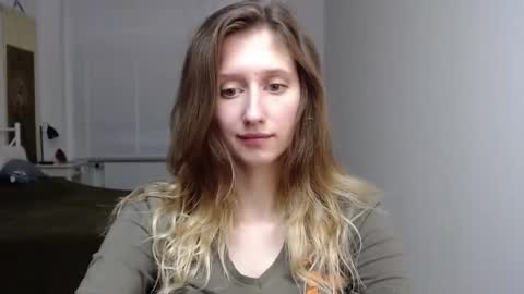 Snapshot of leadesire chatting on October 17, 9:24 am LEA online show from October 17, 9:24 am