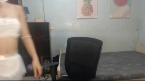 leah_fucker online show from May 13, 11:03 pm