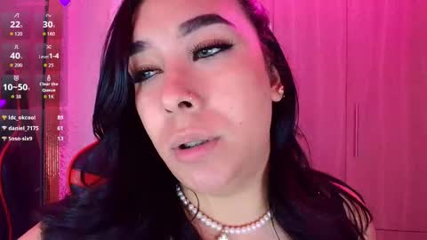 leah online show from December 17, 11:28 am