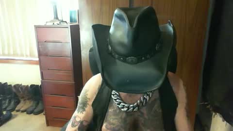 leathergreaser online show from November 23, 7:28 am