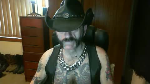 leathergreaser online show from November 1, 8:19 pm