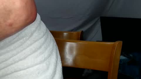 Lee Cox online show from October 18, 9:08 pm