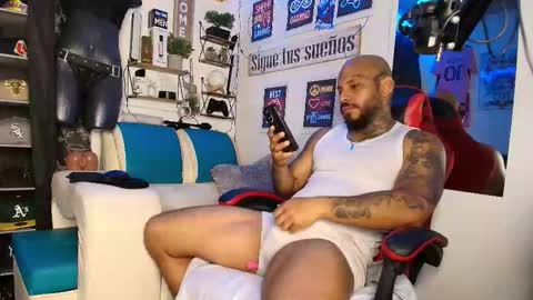 leenar_key online show from March 18, 4:57 pm