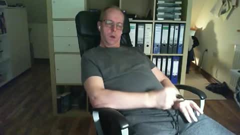 Dave online show from February 8, 10:13 pm