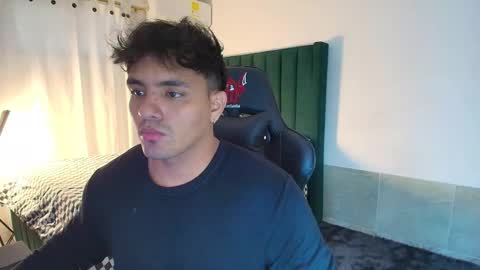  Lei  online show from November 29, 6:15 pm