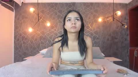 LEIGH ANGELS online show from November 17, 9:50 pm