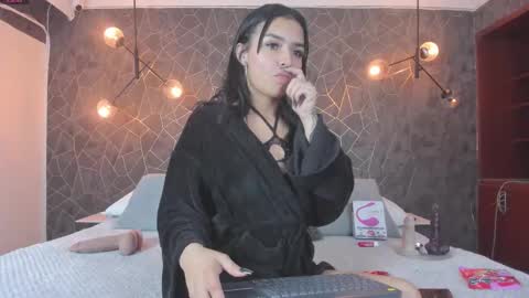 LEIGH ANGELS online show from November 11, 1:41 am