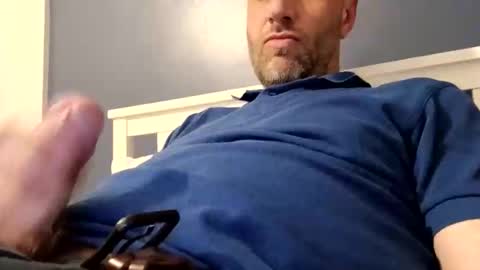 leightimmins001 online show from April 6, 7:59 pm