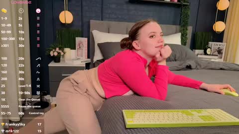 Snapshot of lela_ryan chatting on February 17, 1:36 am Lela online show from February 17, 1:36 am