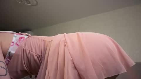 2 shy lemons 1 peach online show from December 1, 12:30 am