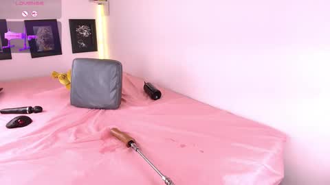 Lenaandwilliam online show from October 25, 8:31 pm