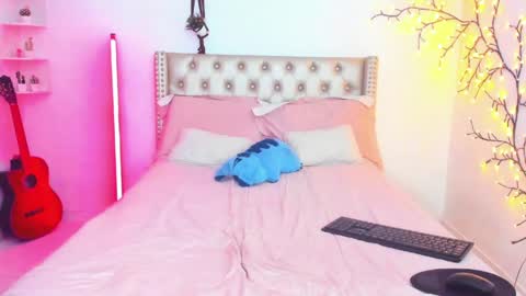 Lena  online show from April 11, 9:08 pm