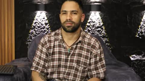 Leo  Diaz online show from April 9, 4:49 am