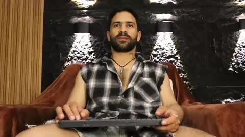 Leo  Diaz online show from May 13, 12:20 am