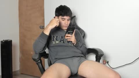 Leo Jones online show from January 11, 11:33 pm