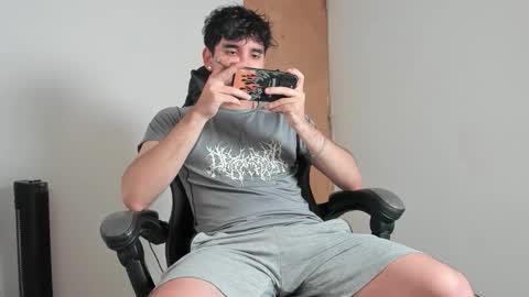 Leo Jones online show from March 25, 11:44 pm