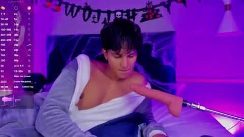 Snapshot of leo_savage_ chatting on October 15, 5:11 am Leo online show from October 15, 5:11 am