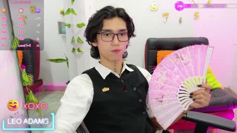 Leo online show from February 7, 3:19 pm