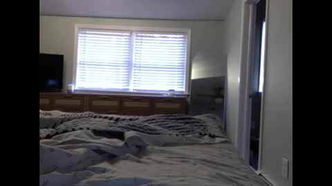 leologan online show from March 19, 3:28 pm