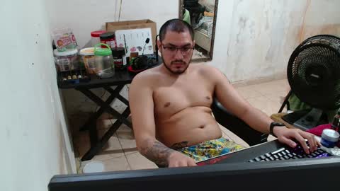 leonino231 online show from October 8, 6:25 pm