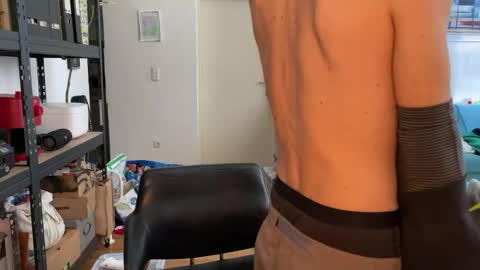 Leon online show from March 23, 11:04 am