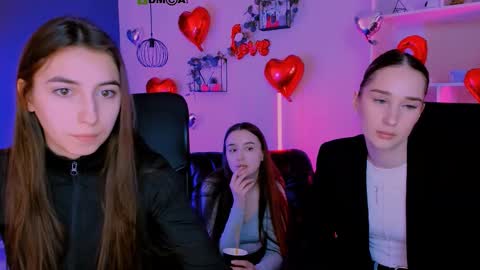 leslie_bird online show from March 4, 10:01 am