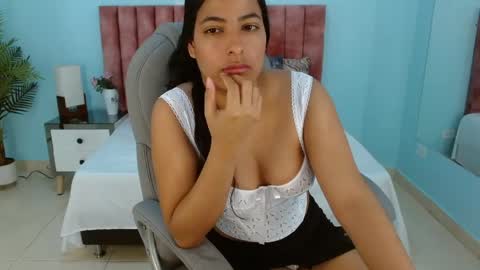 Lesly online show from March 28, 2:07 pm