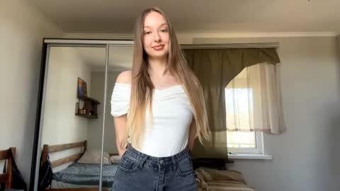 Leslie online show from April 16, 10:37 am