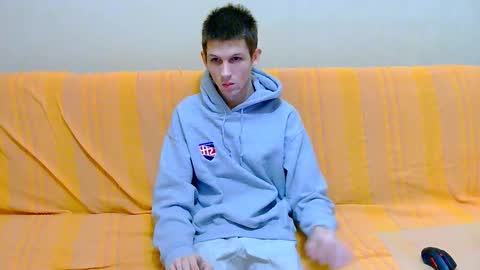 lester_broo online show from February 12, 7:23 am