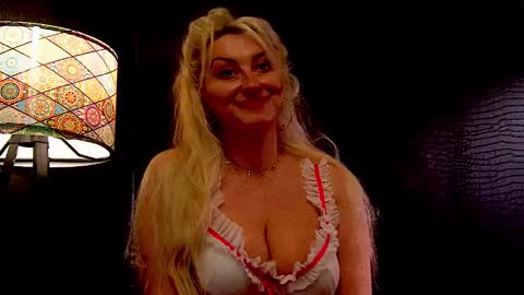 leticiareys online show from March 3, 1:07 pm