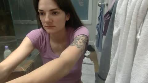strawberrywatermelonpink22 online show from March 24, 2:34 pm