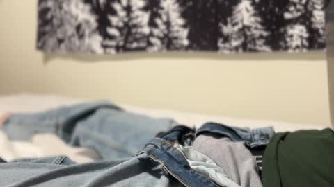 levi online show from December 5, 11:45 pm
